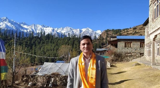 ‘ढुक्क हुनुहोस् नेकपा फुट्दैन’ पर्यटन मन्त्री भट्टराई