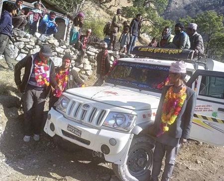 अदानचुली ४ को मष्टा माडौमा गाडी पुग्दा दैनिक उपभोग्य समान निर्यात गर्न सहज