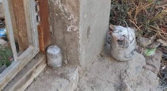 कृषि बिकास कार्यालय हुम्लाको मुल गेटमा भेट्टीएका २ वटा स‌कास्पद बस्तु बम भएको पुष्टी,  पुष्टि भए लगत्तै नेपाली सेना द्धारा निष्कृय