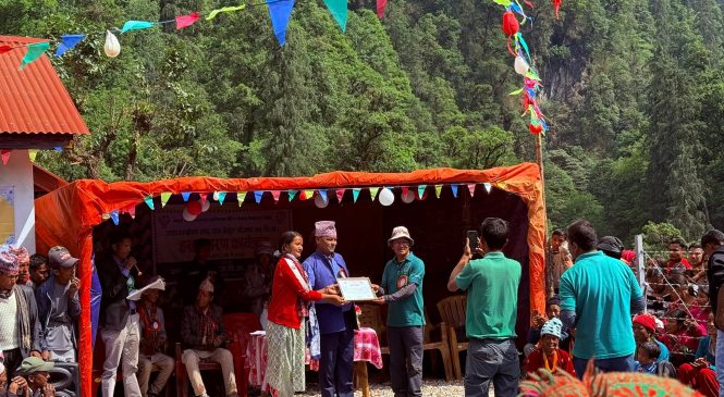 कादुरी द्धारा लघु जलबिधुत निर्माण गरी चंखेलीलाई हस्तान्तरण