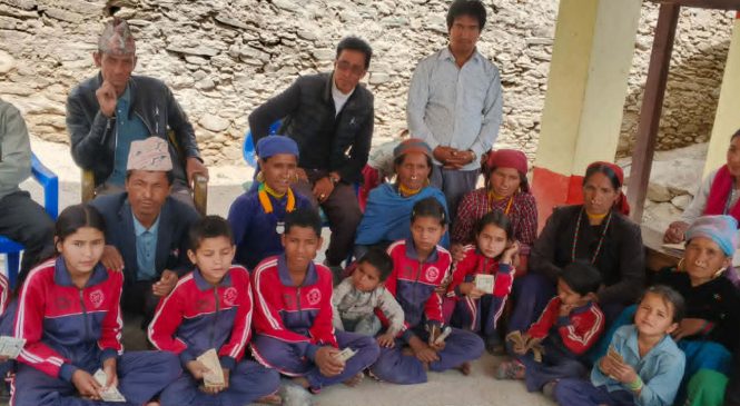 १३ जना बिद्यार्थीलाई १ लाख ४ हजारको छात्रबृत्ति