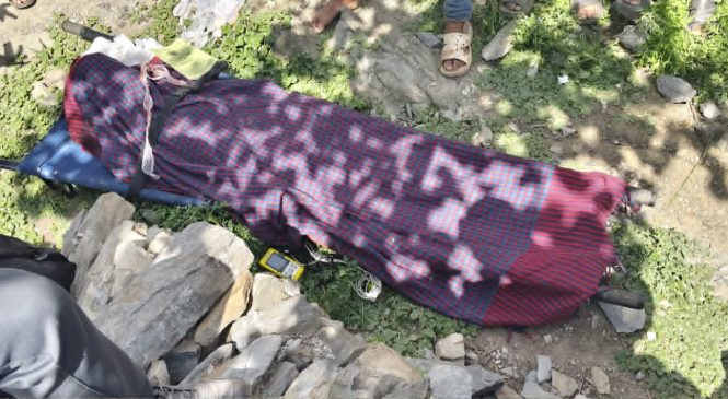 सडक निर्माणको काम गर्ने क्रममा घाइते भएका बुढाको निधन ।
