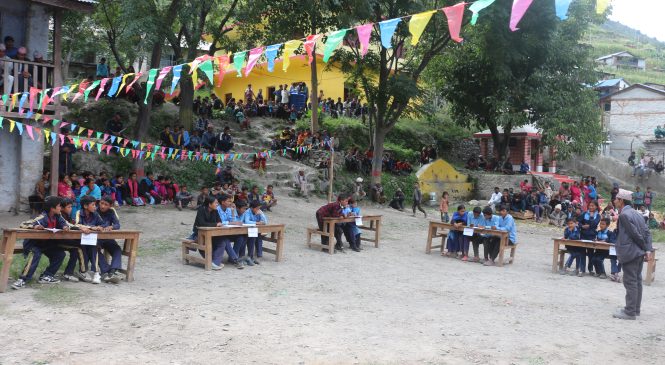 अदानचुलीमा संविधान दिवसको अवसरमा वक्तृत्वकला र हाजिरीजवाफ प्रतियोगिताः जनप्रतनिधिको उदासिनता ।