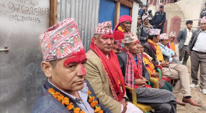 गुरा देवताको पूजाका लागि मुख्यमन्त्री शाही गृहपालिका पुगे ।