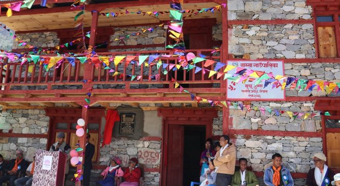 भोटेकोशी बाढीपीडितलाई नाम्खा गाउँपालिकाले पनि आर्थिक सहयोग गर्ने ।
