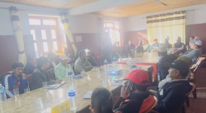 अविरल वर्षा र हिमपातपछि हुम्लामा विपद् व्यवस्थापन समिति सक्रिय, सडक तत्काल खुलाउन निर्देशन ।