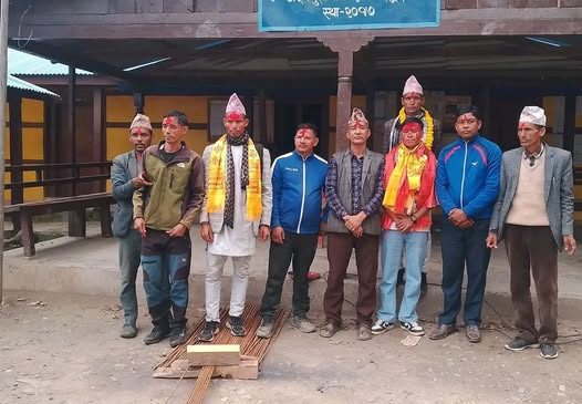 दसैँमा गाउँ फर्किनेको लर्को, हुम्लाका गाउँघरमा विवाहदेखि सफलताको खुसीयालीसम्म ।